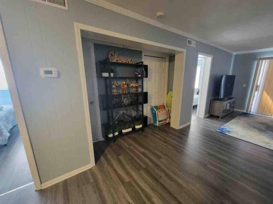 2022 Renovated 2-Bdrm Cozy, Lovely Condo W/Parking! Hilton Head Island Exterior photo