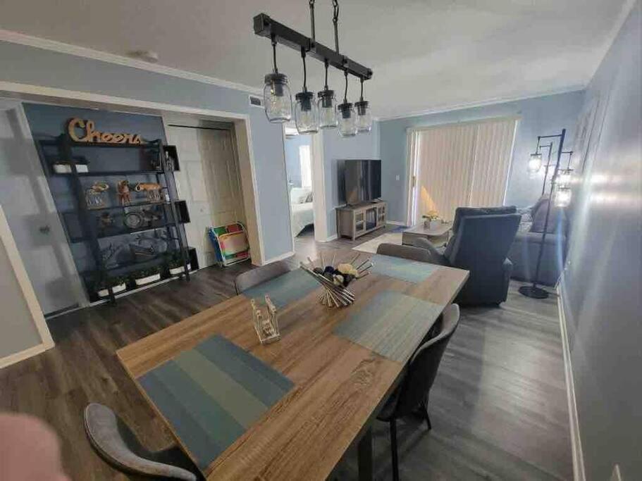 2022 Renovated 2-Bdrm Cozy, Lovely Condo W/Parking! Hilton Head Island Exterior photo