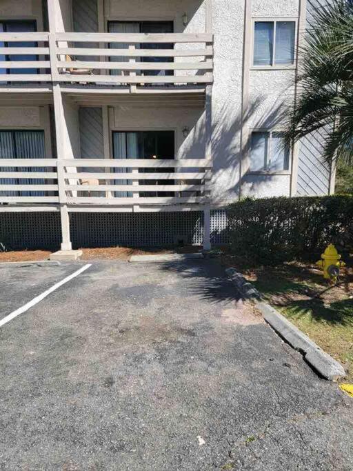 2022 Renovated 2-Bdrm Cozy, Lovely Condo W/Parking! Hilton Head Island Exterior photo