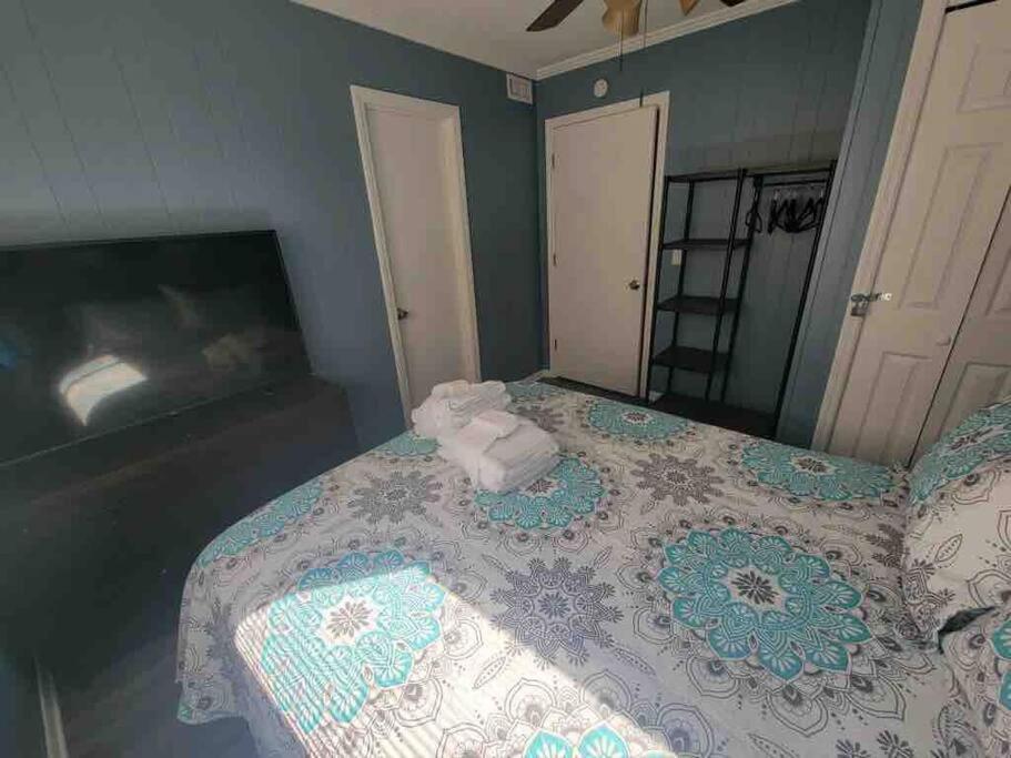 2022 Renovated 2-Bdrm Cozy, Lovely Condo W/Parking! Hilton Head Island Exterior photo