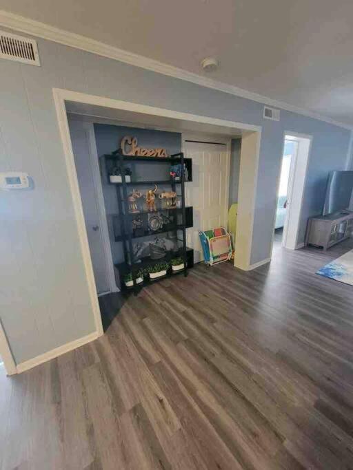2022 Renovated 2-Bdrm Cozy, Lovely Condo W/Parking! Hilton Head Island Exterior photo